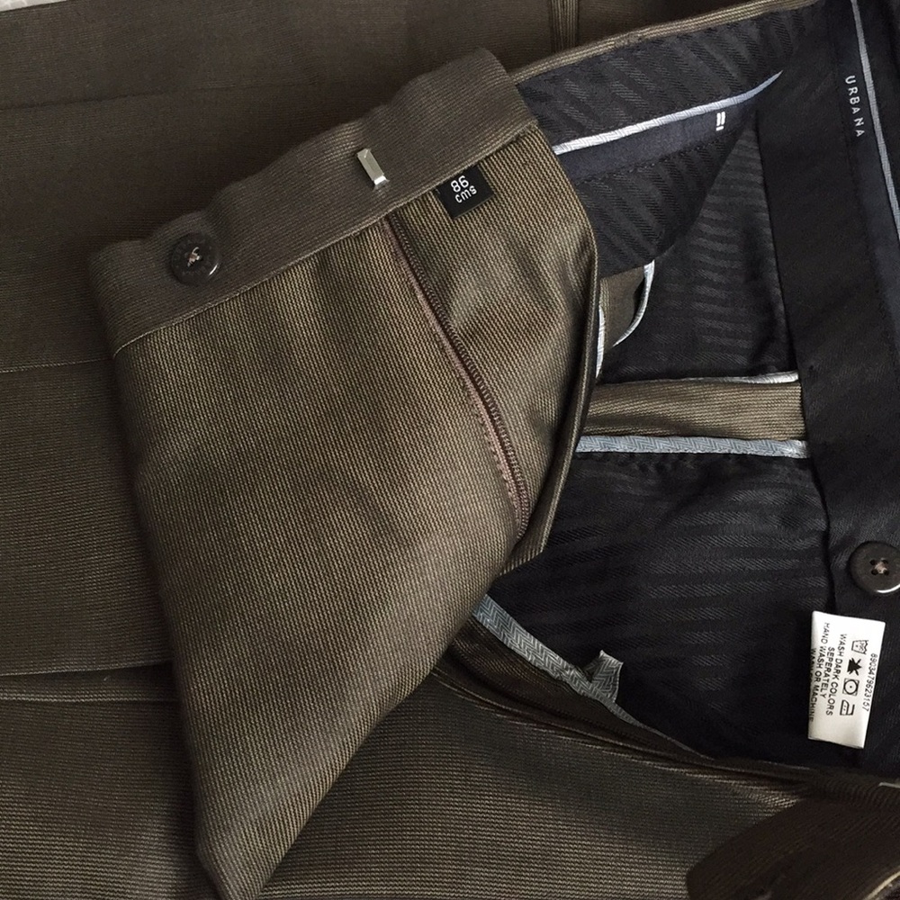 Men’s dress pants never worn
